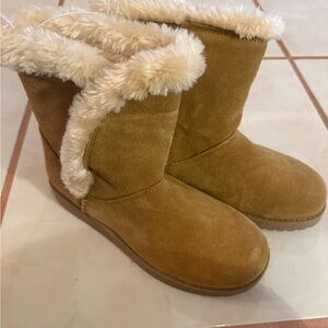 Womens Daniah Suede Winter Boots - Universal Thread™ Natural 8